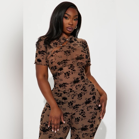 New Raelynn Short Sleeve Mesh Jumpsuit in Brown Size Large - Picture 6 of 7